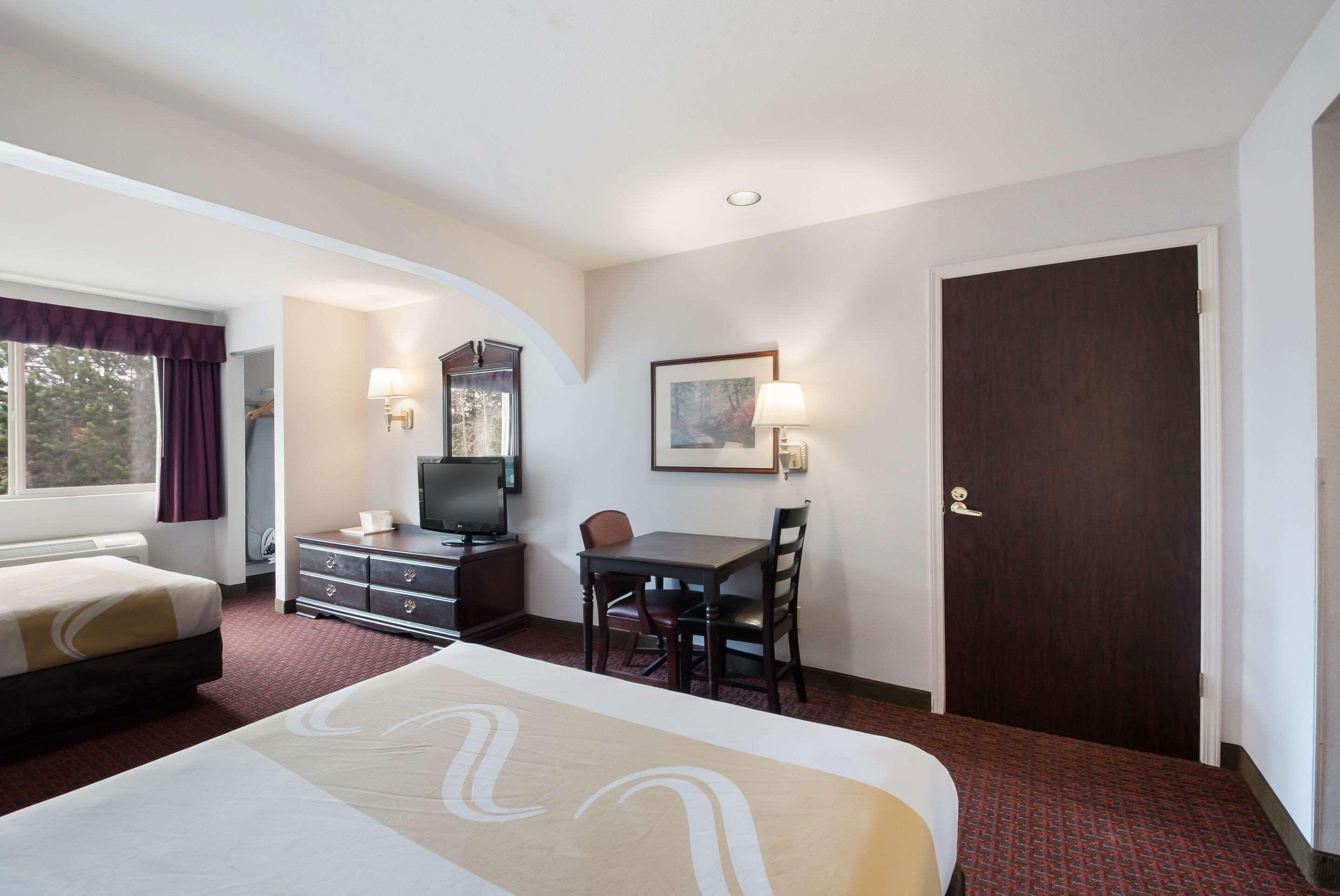 Quality Inn Grand Suites Bellingham Exterior photo